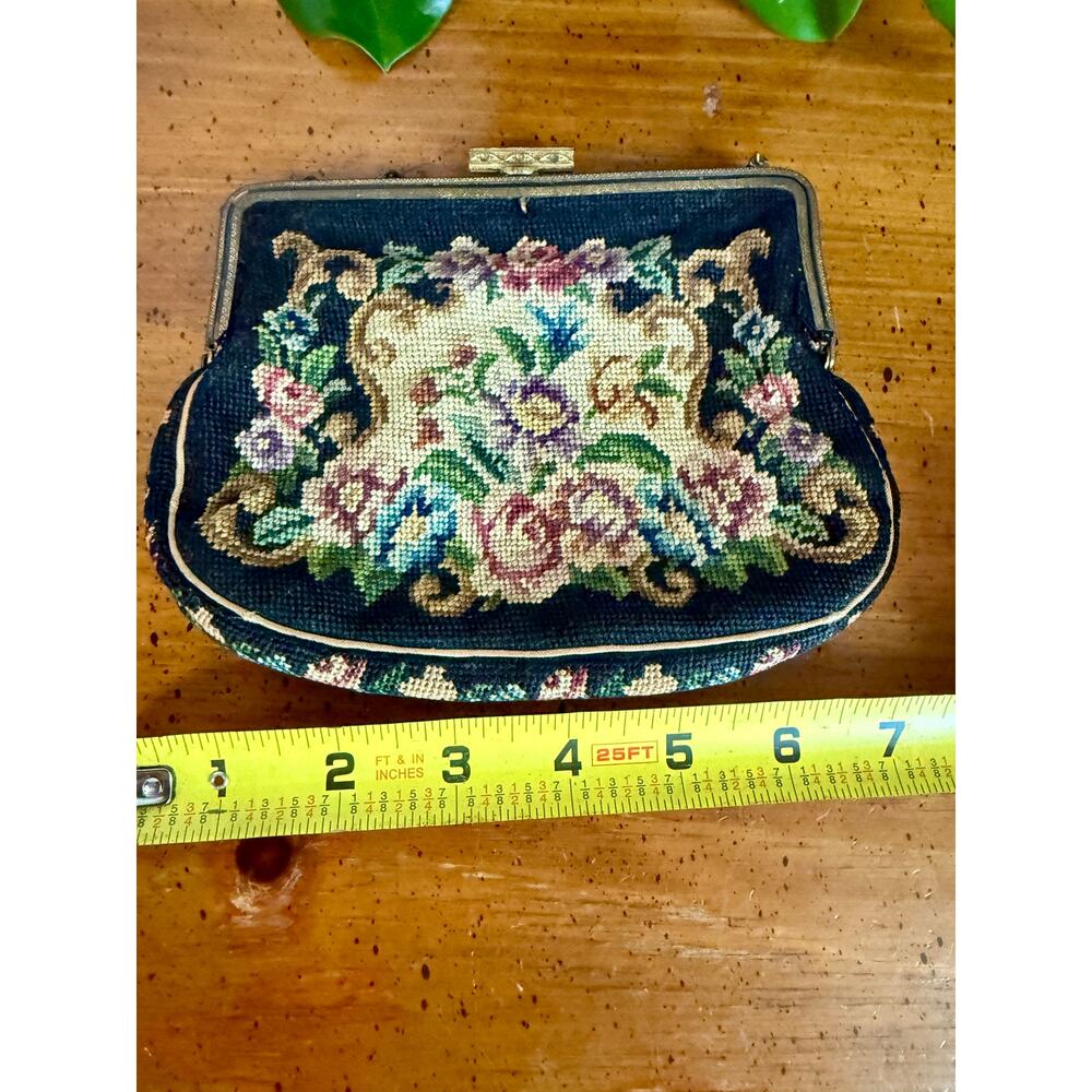 Vintage Petit Point Floral Needlepoint Purse Navy Blue Gold Tone Chain Handbag - Picture 8 of 9